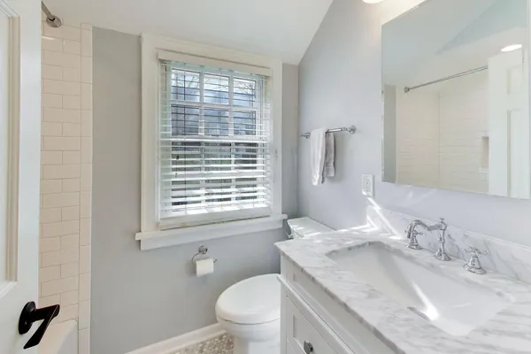 $1,199,000 | 2100 Elmwood Avenue, Wilmette, IL 60091