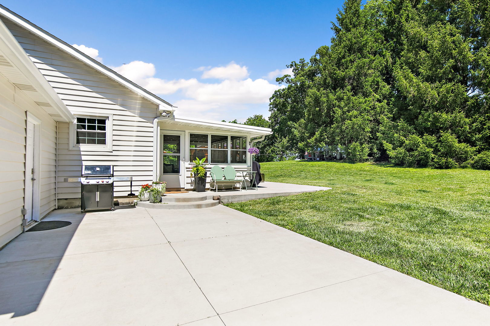 37W384 Ronsu Lane St. Charles, IL 60175 - Photo 33 of 48