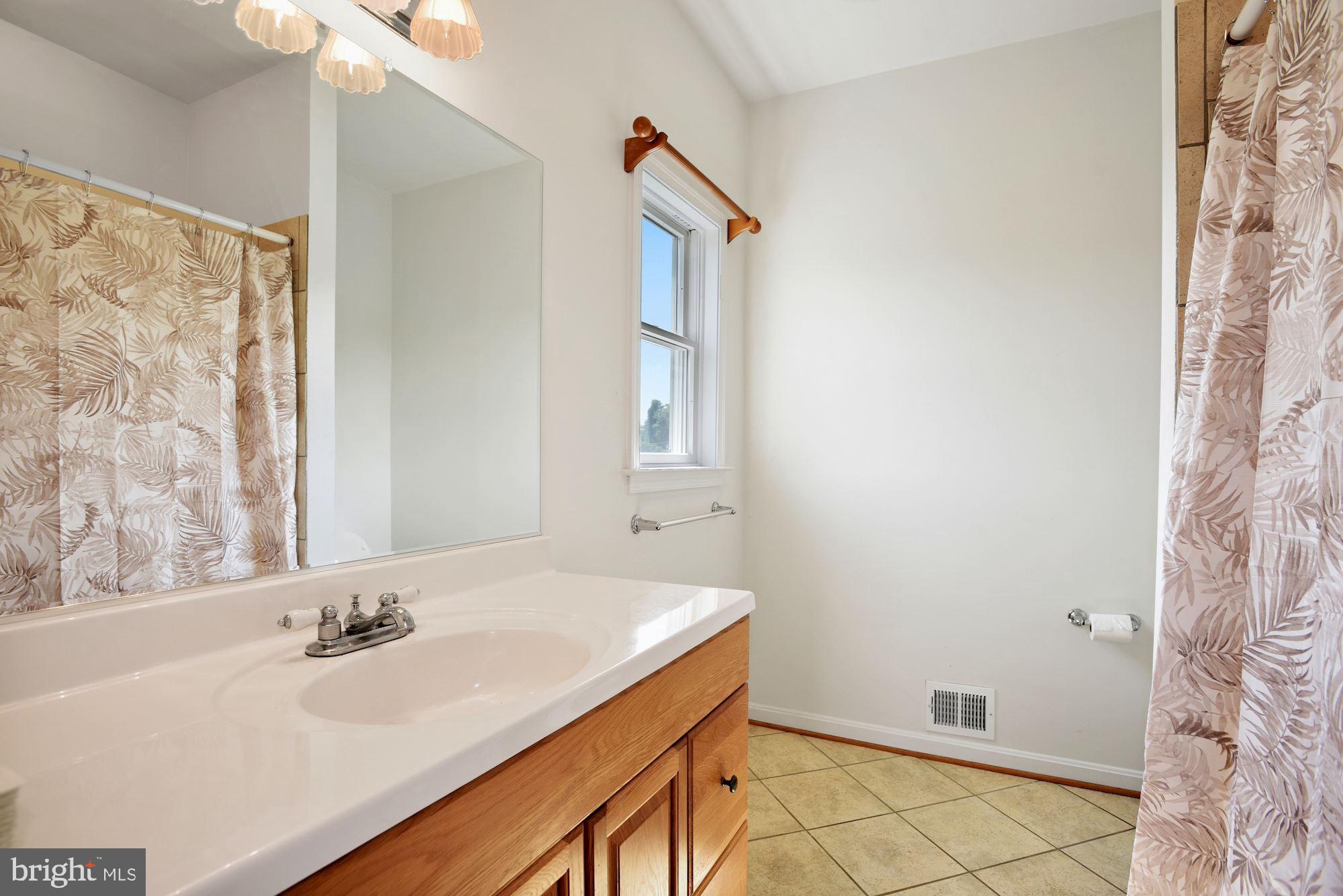 36958 Jeb Stuart Road Purcellville, VA 20132 - Photo 18 of 34 Gallery Image 18