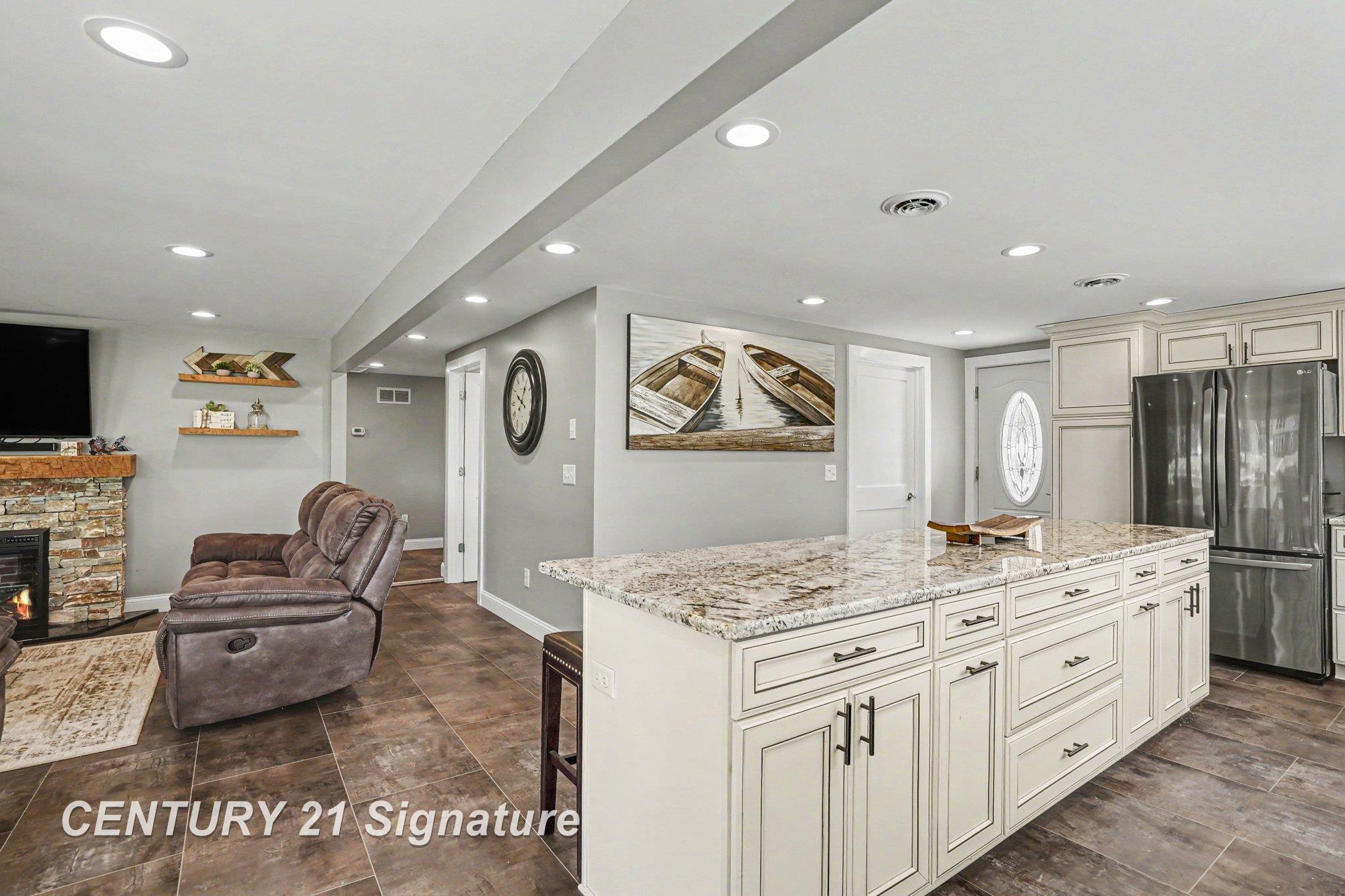5458 Oakridge Road Beaverton, MI 48612 - Photo 9 of 25 50209482-121f3cce-b0f9-4cdf-8544-60b6b1b21343.JPG
