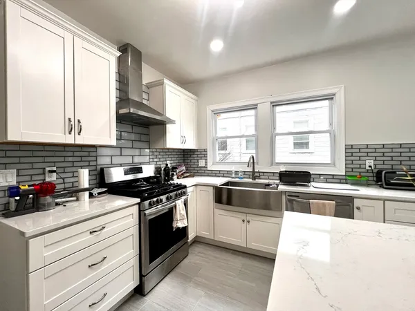 $3,500 | 12 Bailey Street, Unit 1, Somerville, MA 02144