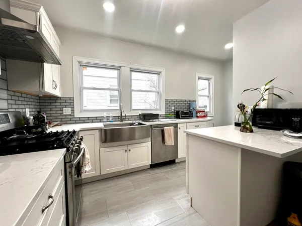 $3,500 | 12 Bailey Street, Unit 1, Somerville, MA 02144