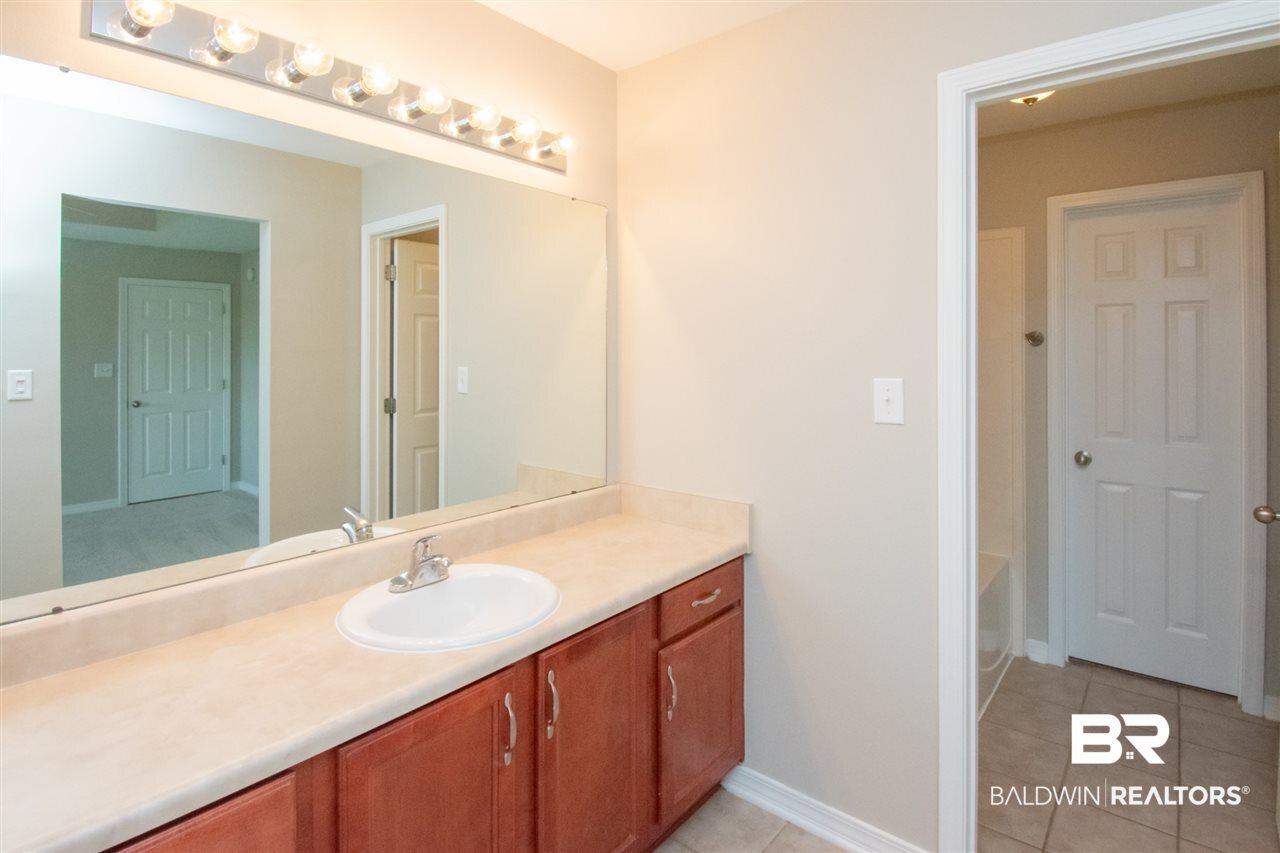 3220 Bloomington Drive Mobile, AL 36695 - Photo 9 of 27