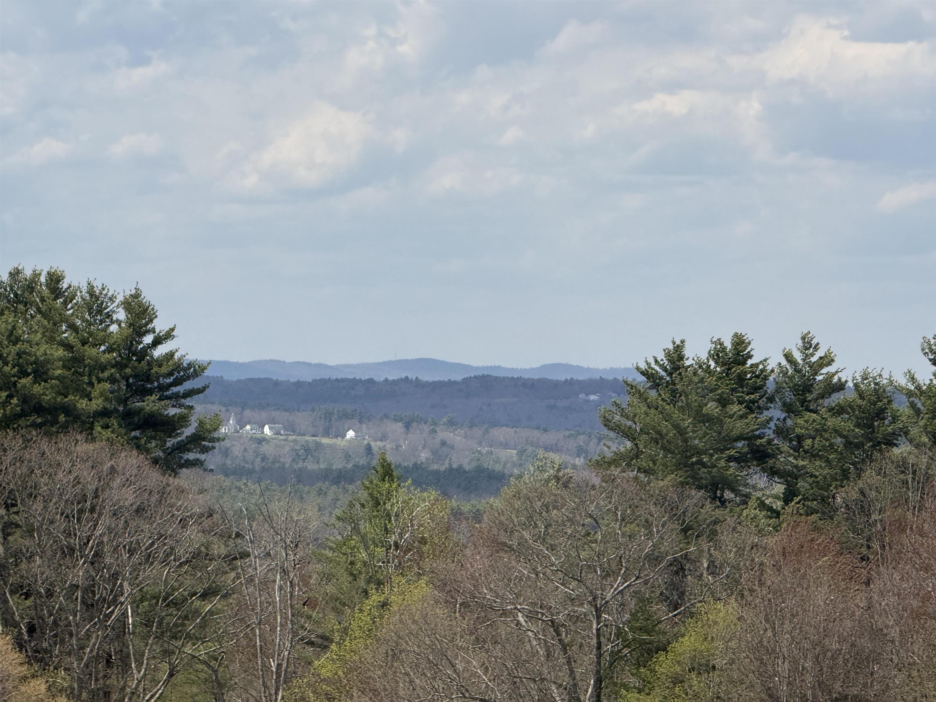 51 Old Town Rd Extension Epsom, NH 03234 - Photo 2 of 57 Gallery Image 2