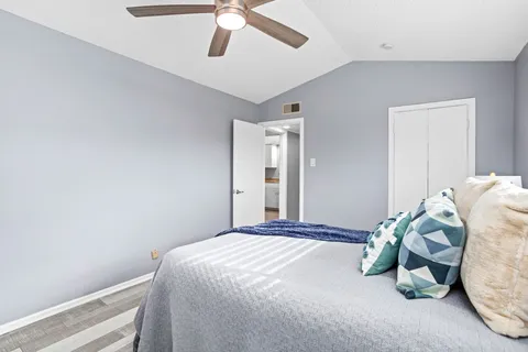 $120,000 | 201 West Silver Sands Drive, Unit 8, San Antonio, TX 78216