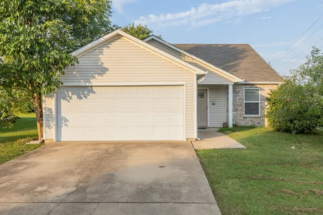 $439,900 | 2761 Sutherland Drive, Thompson's Station, TN 37179