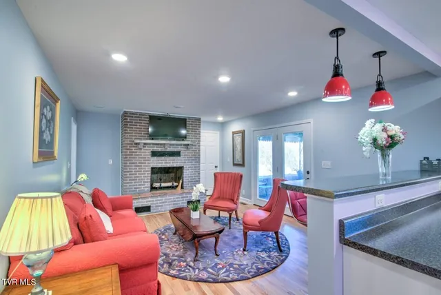 $2,750 | 201 Springdale Road, Bristol, VA 24201