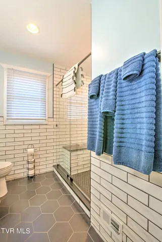 $2,750 | 201 Springdale Road, Bristol, VA 24201