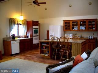 704 Jade Road Yardley, PA 19067 - Photo 5 of 6 Gallery Image 5