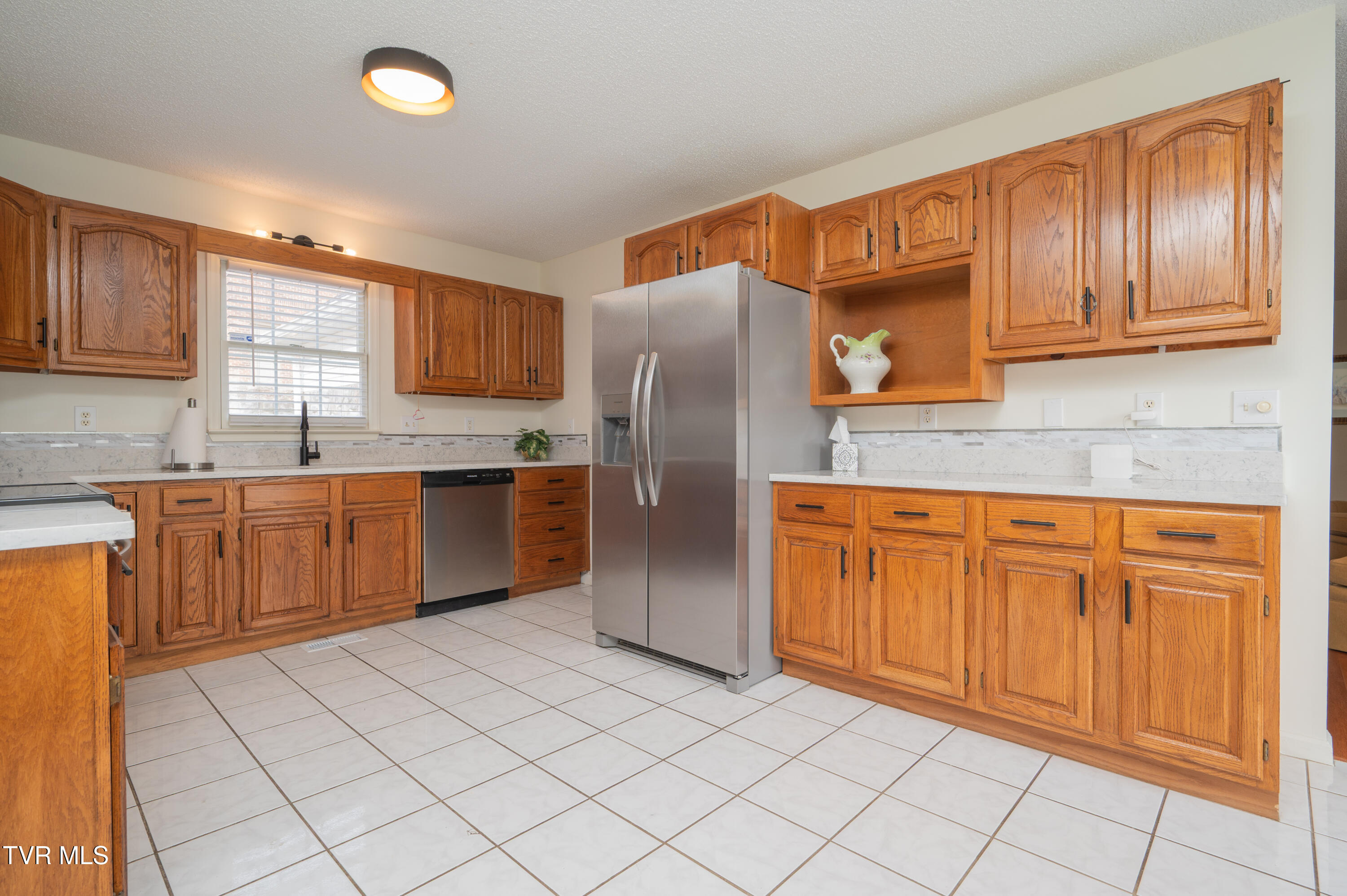 744 Stuffle Street Kingsport, TN 37660 - Photo 12 of 69 Stuffle-27