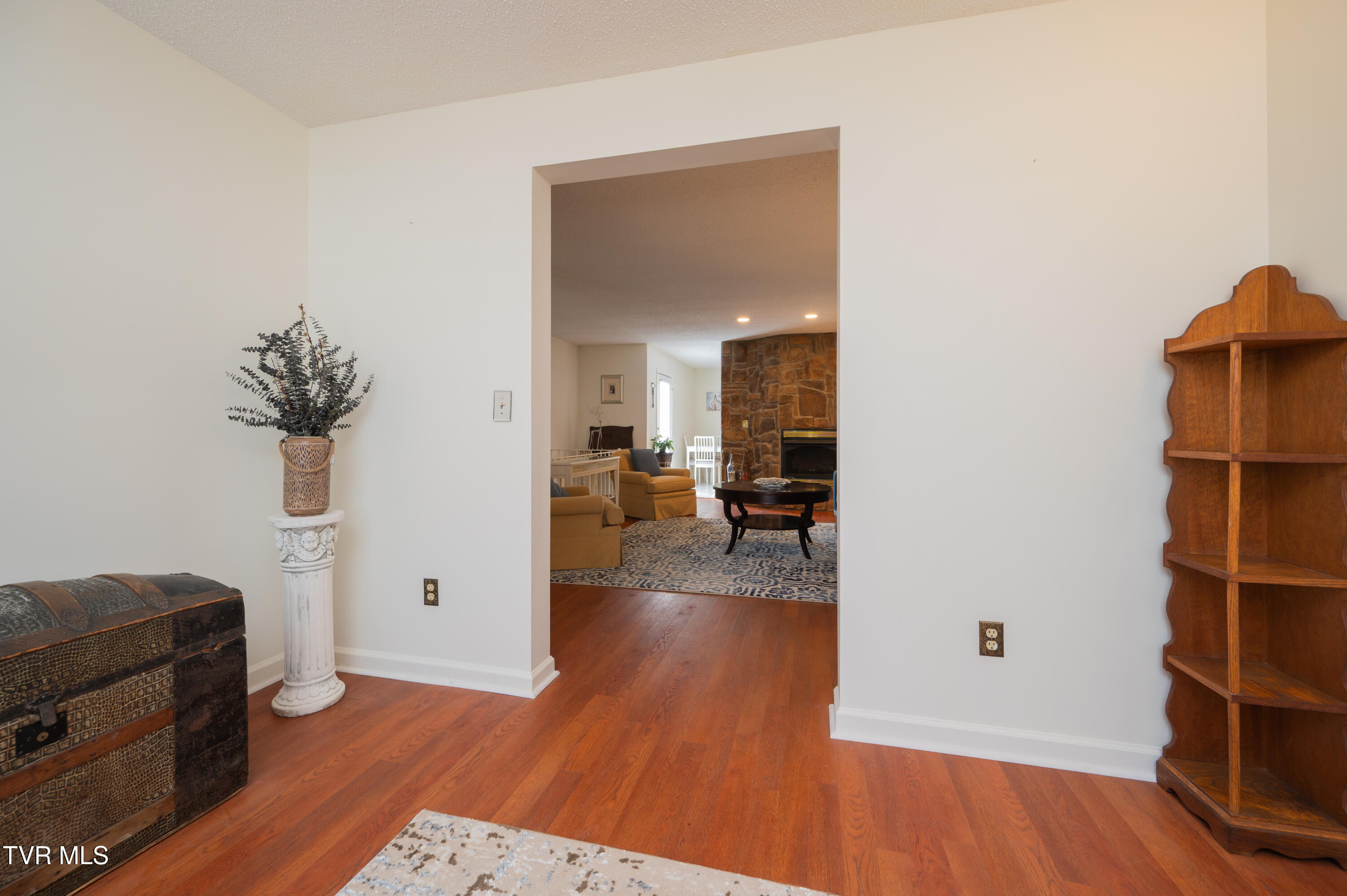 744 Stuffle Street Kingsport, TN 37660 - Photo 5 of 69 Stuffle-39