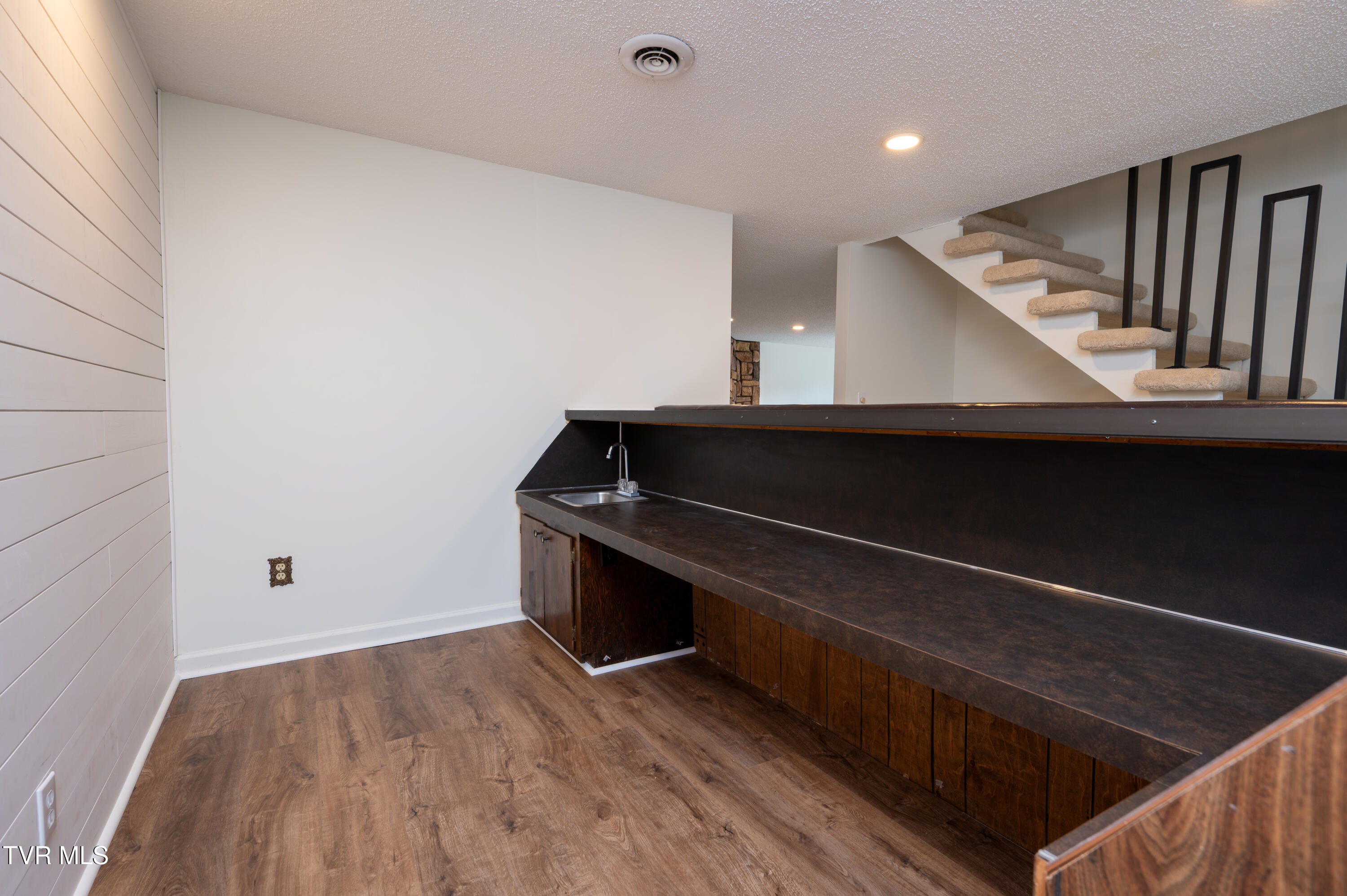 744 Stuffle Street Kingsport, TN 37660 - Photo 51 of 69 Stuffle-14