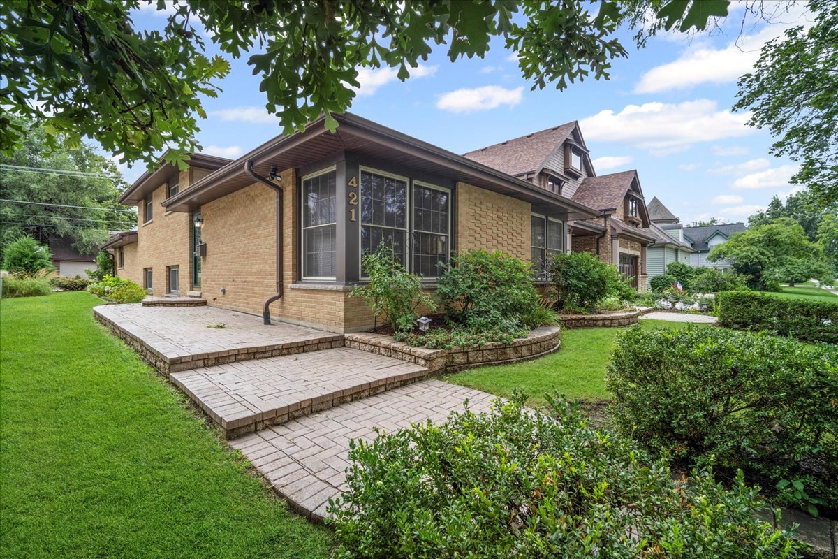 421 North Elm Street Itasca, IL 60143 - Photo 4 of 21