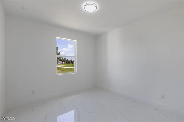 $319,998 | 2010 Venice Avenue North, Lehigh Acres, FL 33971