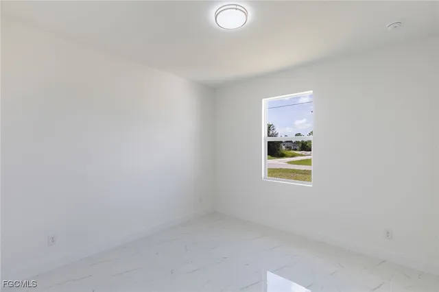 $319,998 | 2010 Venice Avenue North, Lehigh Acres, FL 33971