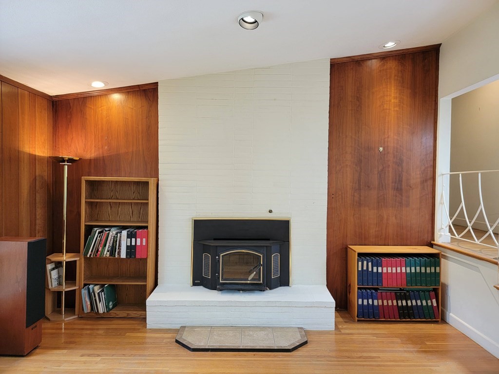 97 Bound Brook Road Newton, MA 02461 - Photo 6 of 30