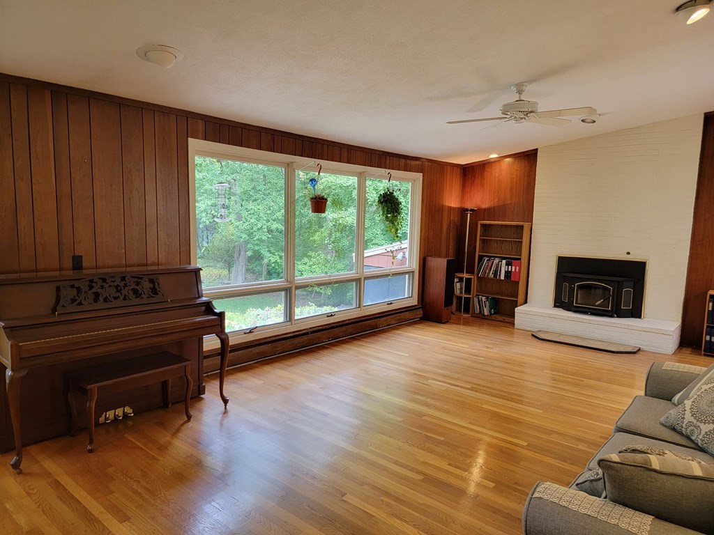 97 Bound Brook Road Newton, MA 02461 - Photo 8 of 30