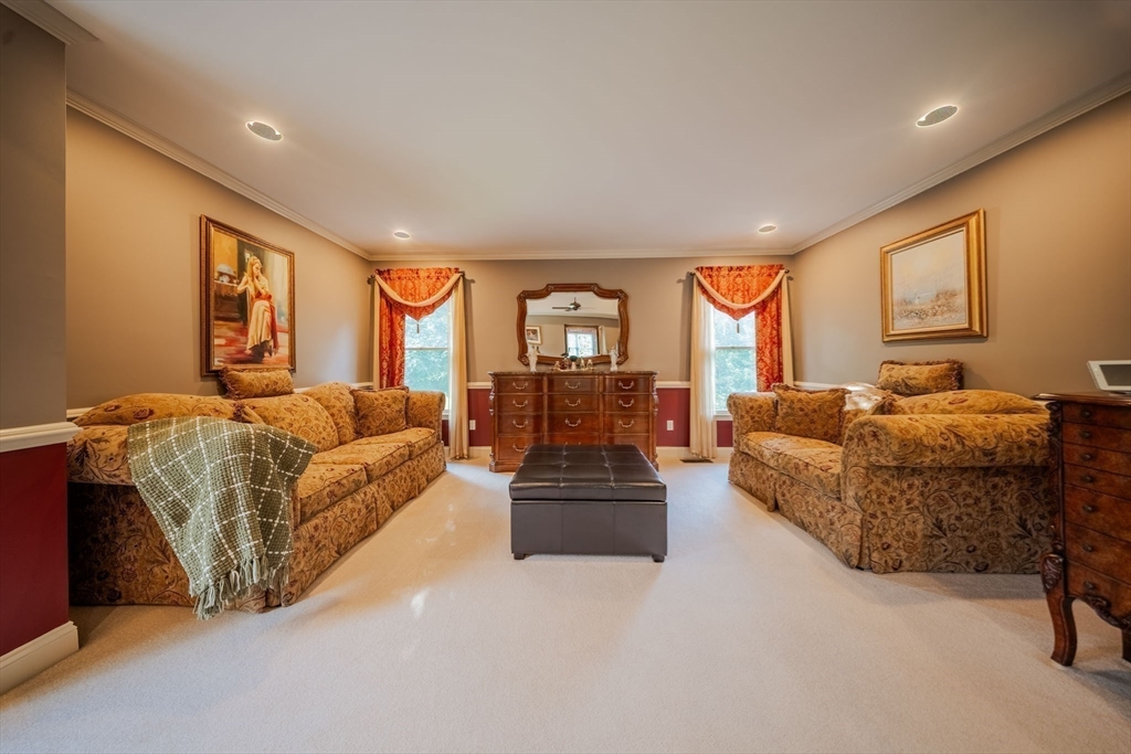 169 Pinecrest Road Holliston, MA 01746 - Photo 21 of 39 Gallery Image 21