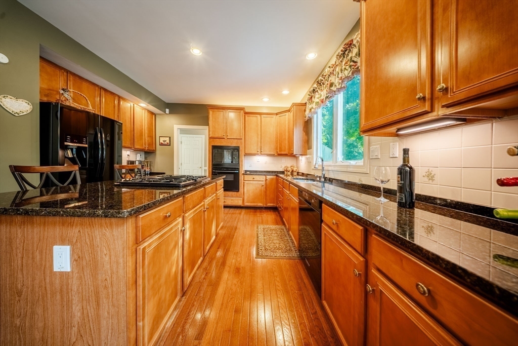 169 Pinecrest Road Holliston, MA 01746 - Photo 6 of 39 Gallery Image 6