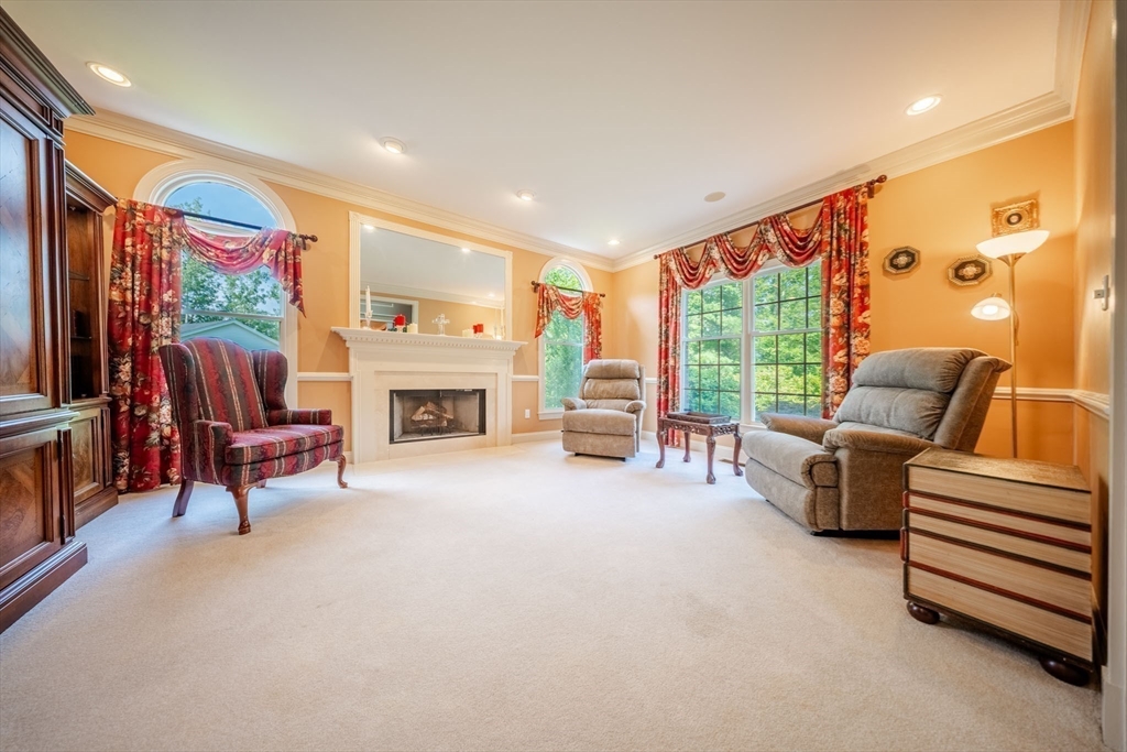 169 Pinecrest Road Holliston, MA 01746 - Photo 9 of 39 Gallery Image 9