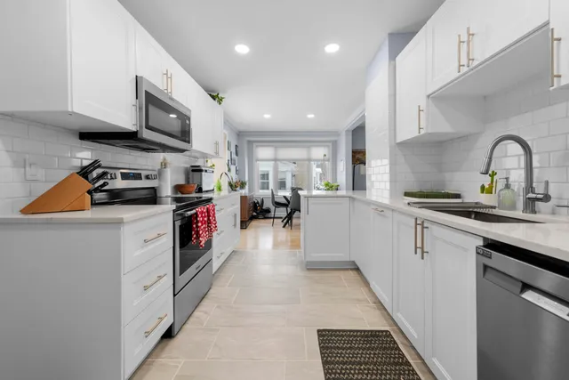 $299,900 | 700 Forest Avenue, Royal Oak, MI 48067