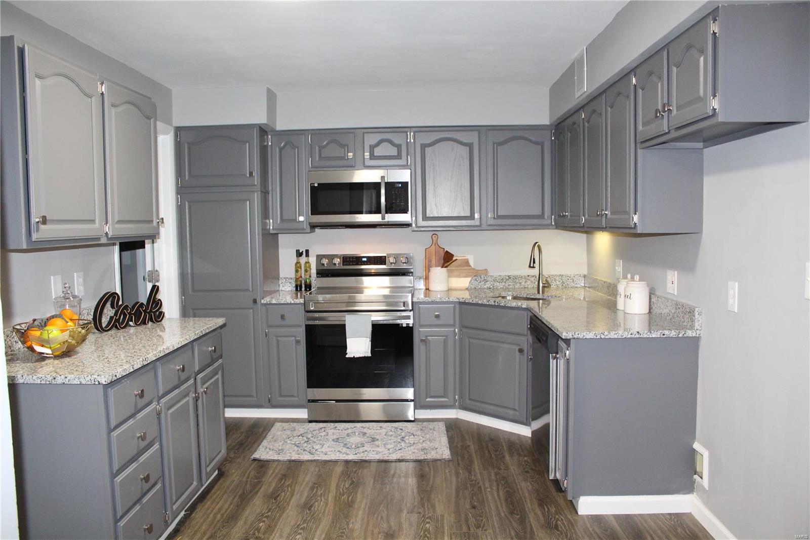 48 Rugby Drive Belleville, IL 62226 - Photo 3 of 14 Gallery Image 3
