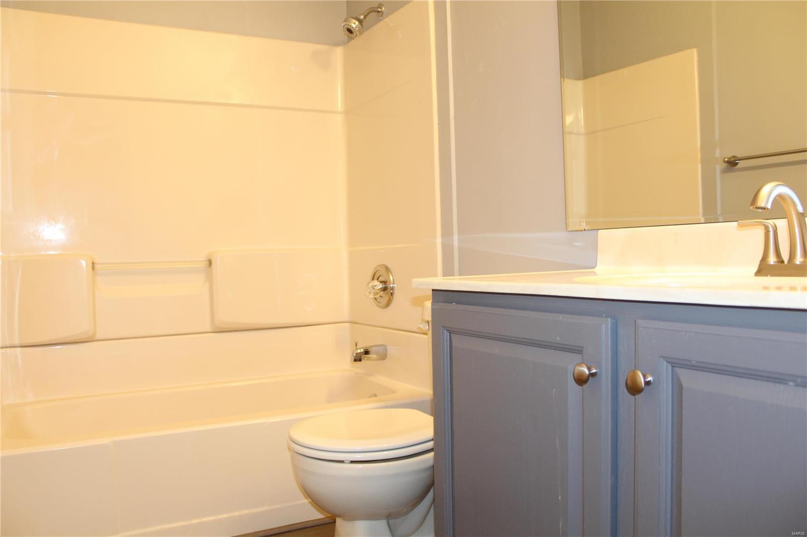48 Rugby Drive Belleville, IL 62226 - Photo 7 of 14 Gallery Image 7