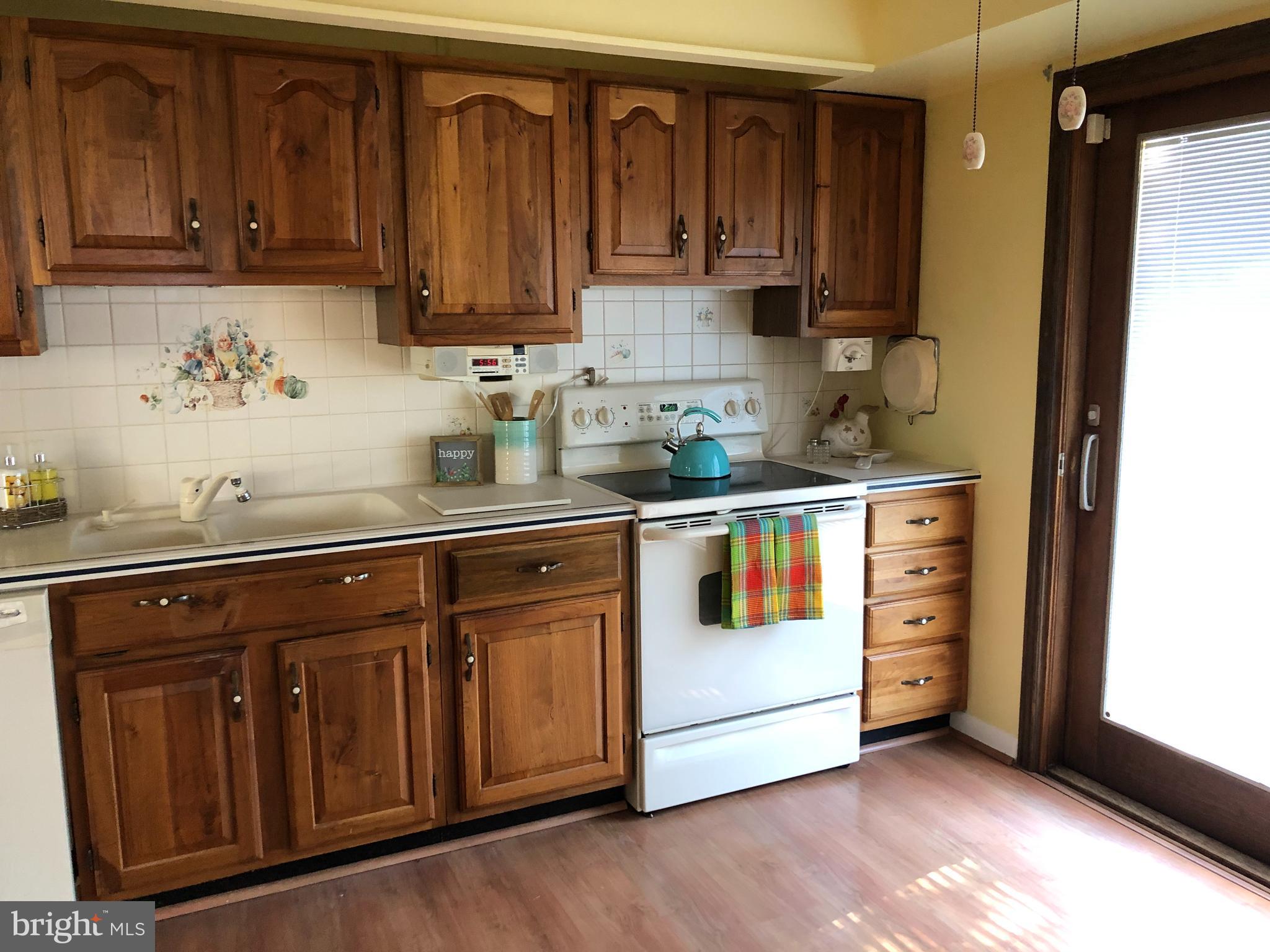 1201 Hillcrest Road Odenton, MD 21113 - Photo 7 of 31 Kitchen