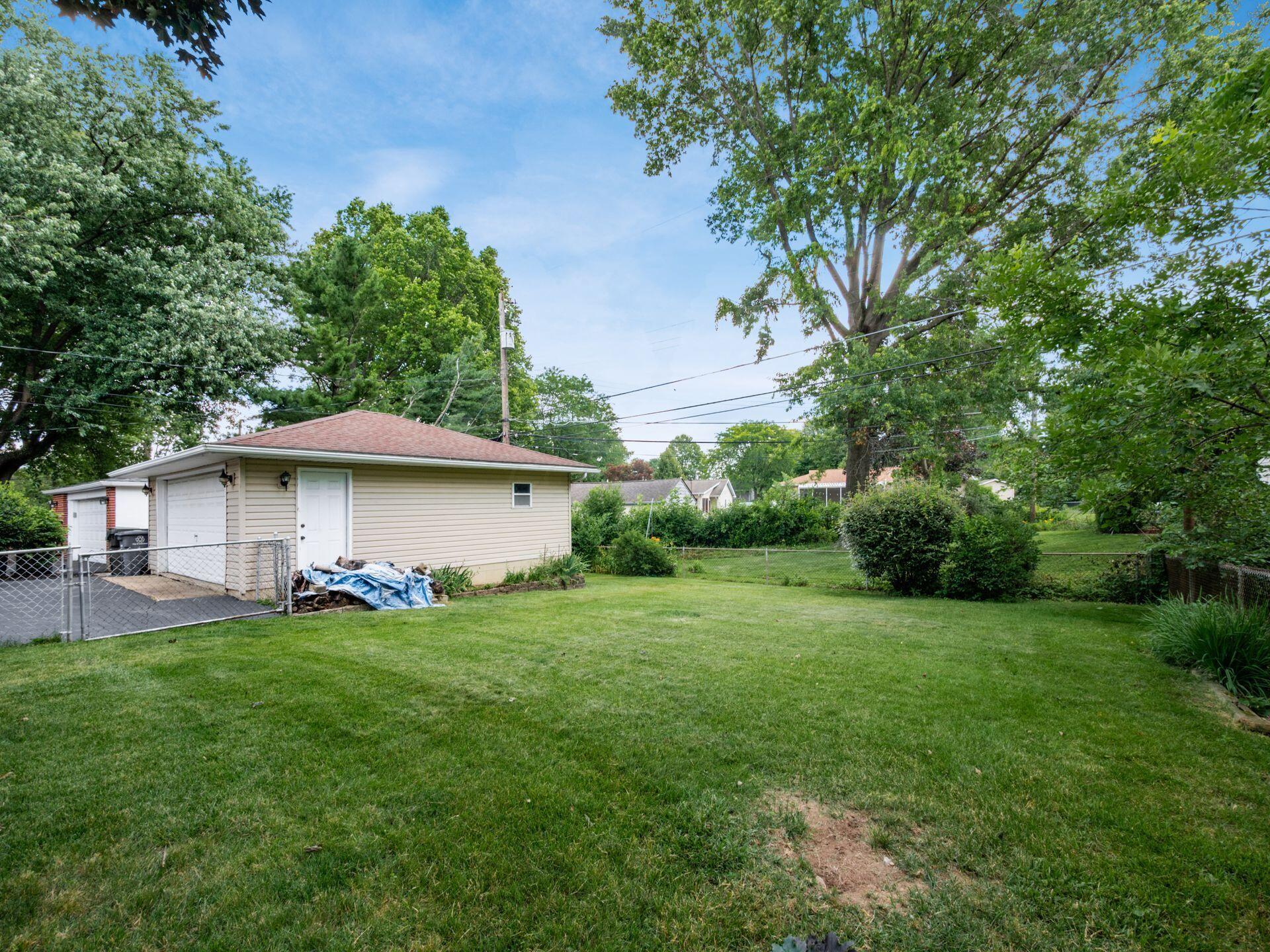 6464 Karl Road Columbus, OH 43229 - Photo 40 of 43 046_e3ba2c_N 6464 Karl Rd 079