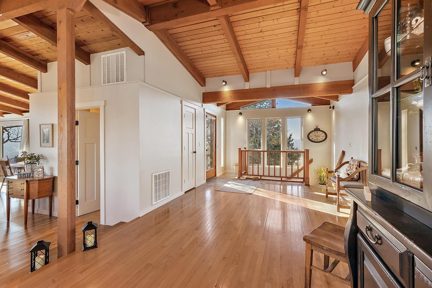 1876 North Valley View Road Ashland, OR 97520 - Photo 13 of 35 Additional Photo