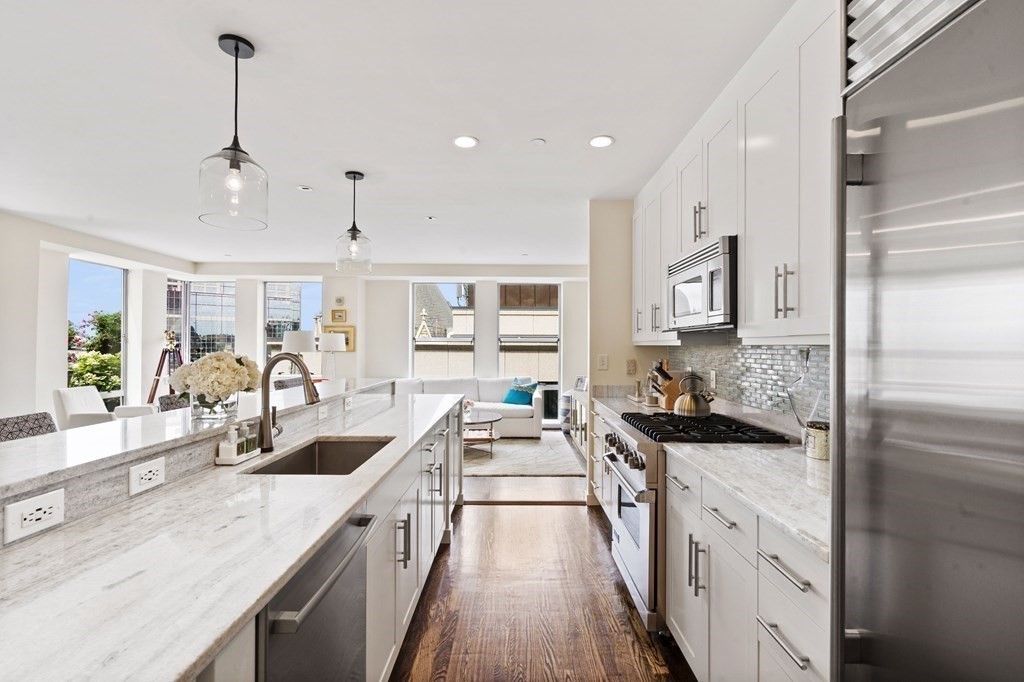 80 Broad Street, Unit PH1104 Boston, MA 02110 - Photo 12 of 37