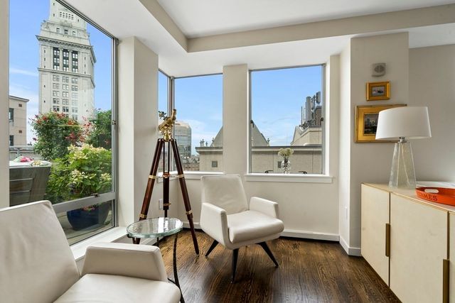 $1,900,000 | 80 Broad Street, Unit PH1104, Boston, MA 02110