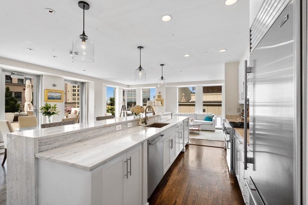 80 Broad Street, Unit PH1104 Boston, MA 02110 - Photo 4 of 37