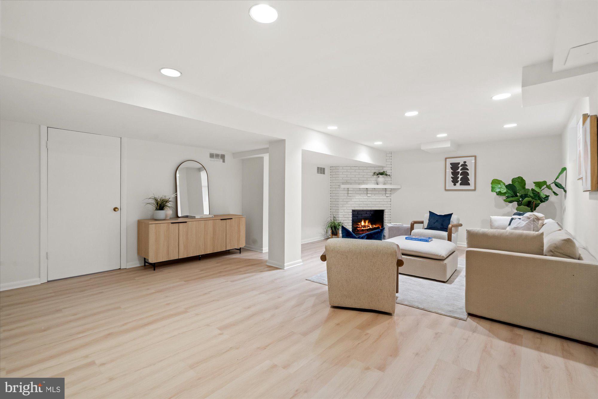 5016 Scarsdale Road Bethesda, MD 20816 - Photo 28 of 37 Large recreation room