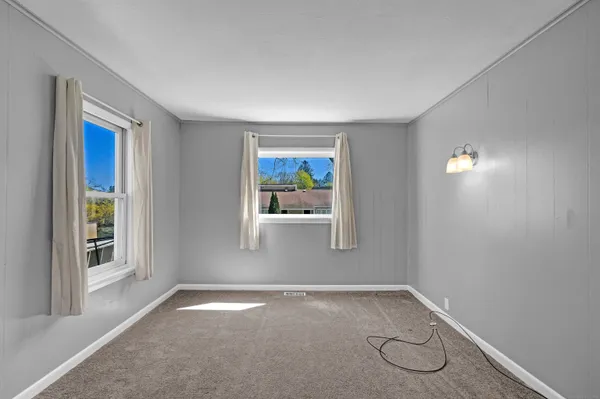 $2,100 | 10 Cemetery Avenue, Vernon, CT 06066