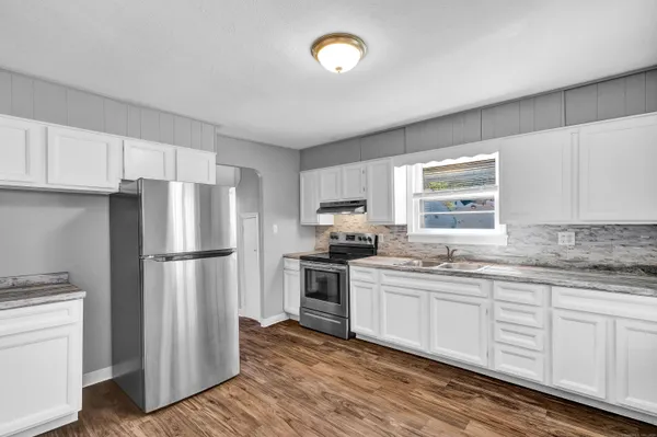 $2,100 | 10 Cemetery Avenue, Vernon, CT 06066