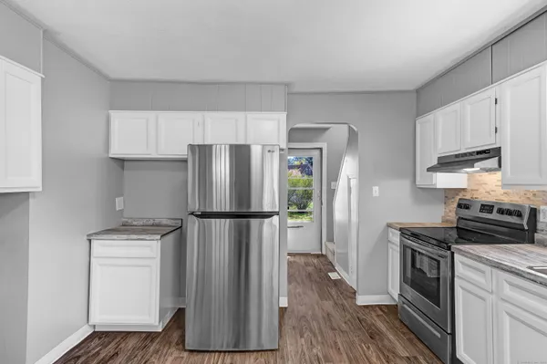 $2,100 | 10 Cemetery Avenue, Vernon, CT 06066