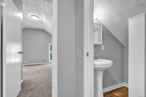 $2,100 | 10 Cemetery Avenue, Vernon, CT 06066