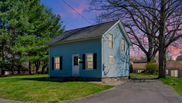 $2,100 | 10 Cemetery Avenue, Vernon, CT 06066