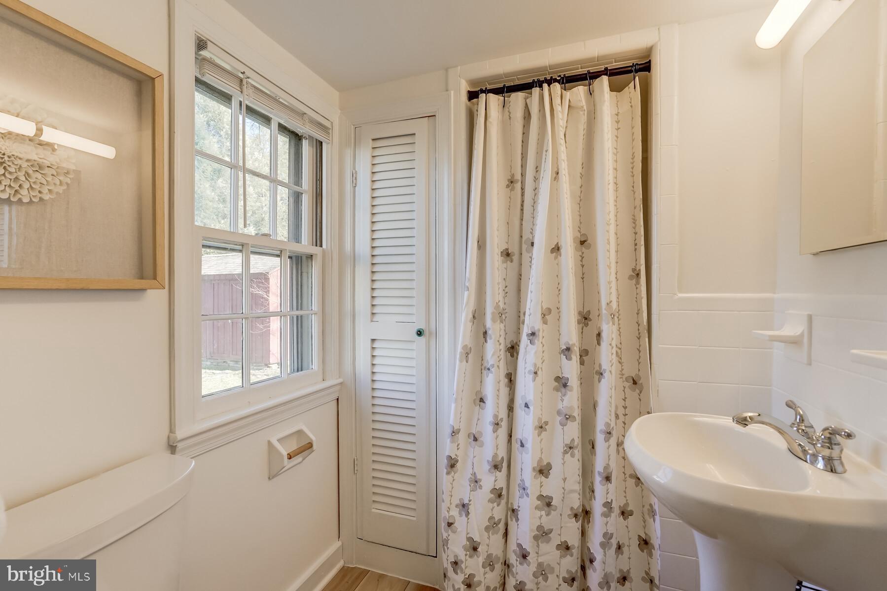 200 Williamsburg Drive Silver Spring, MD 20901 - Photo 24 of 45