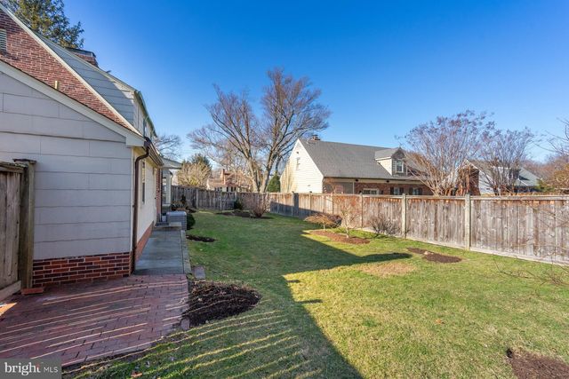 $825,000 | 200 Williamsburg Drive, Silver Spring, MD 20901