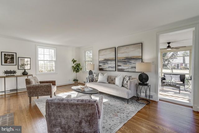 $825,000 | 200 Williamsburg Drive, Silver Spring, MD 20901