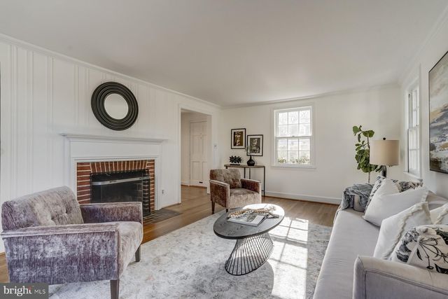 $825,000 | 200 Williamsburg Drive, Silver Spring, MD 20901