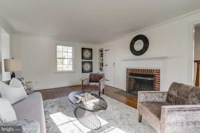 $825,000 | 200 Williamsburg Drive, Silver Spring, MD 20901