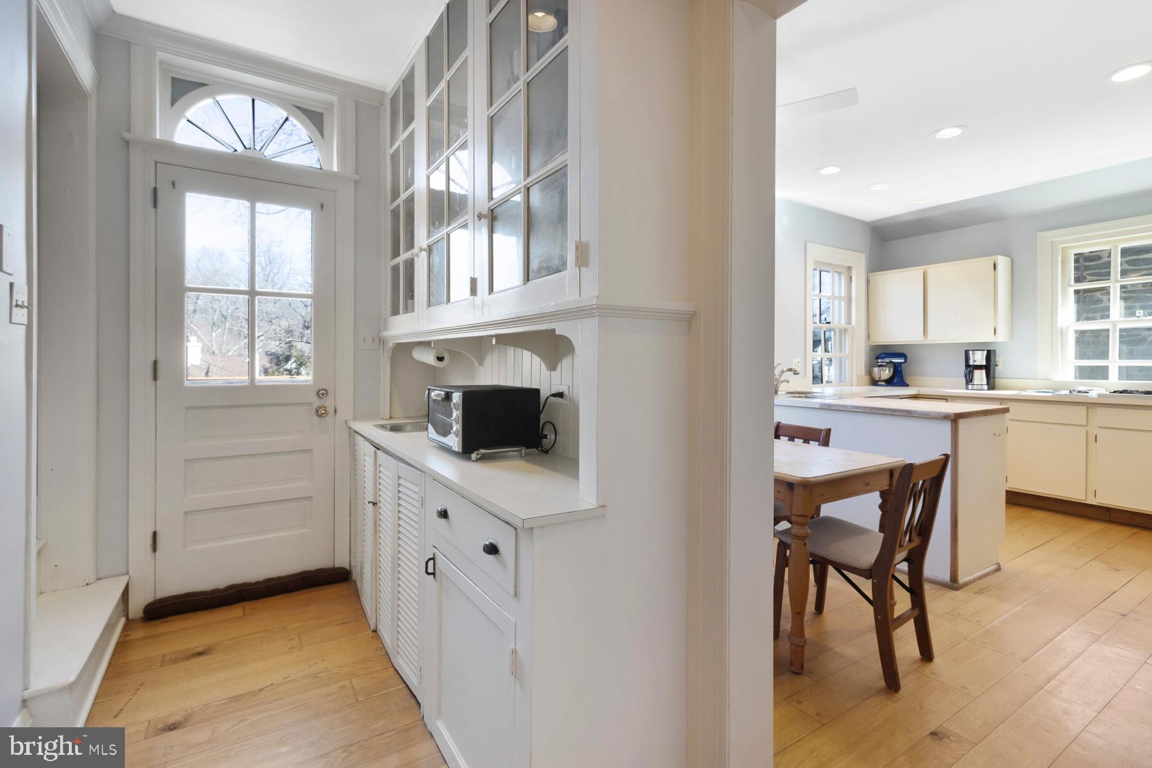 127 Edgewood Road Ardmore, PA 19003 - Photo 16 of 56