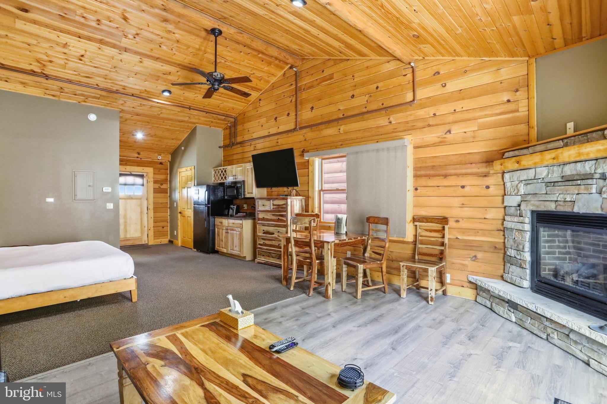 299 Cabin Lodge Road McHenry, MD 21541 - Photo 8 of 12