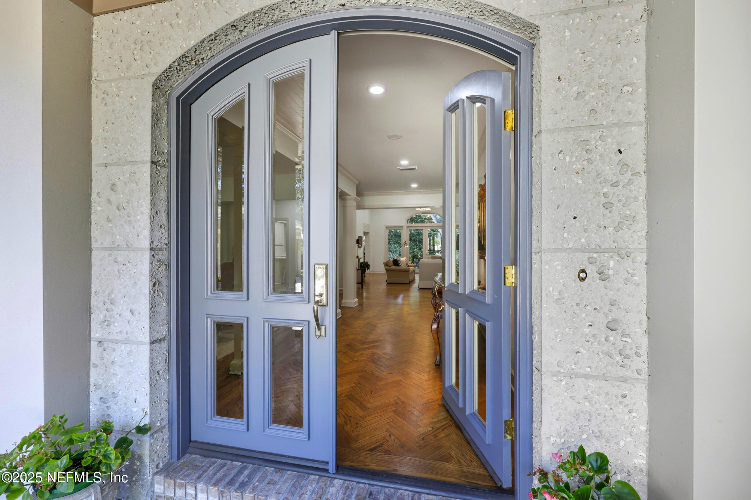 ARCHITECTURAL DOORS