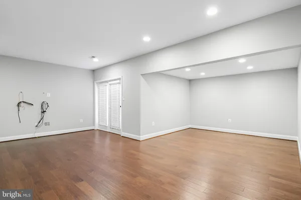 $5,300 | 3943 Highland Oaks Drive, Fairfax, VA 22033