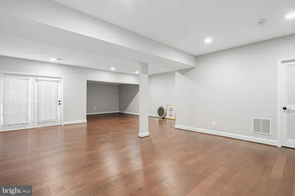 $5,300 | 3943 Highland Oaks Drive, Fairfax, VA 22033