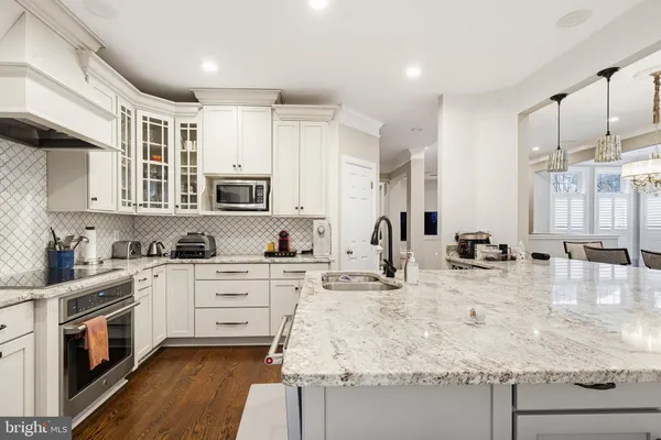 $5,300 | 3943 Highland Oaks Drive, Fairfax, VA 22033